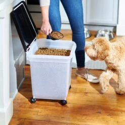 Frisco Airtight Dog & Cat Food Storage Container 15 Frisco Airtight Dog & Cat Food Storage Container -Frisco 245805 PT8. AC SS1800 V1608849464