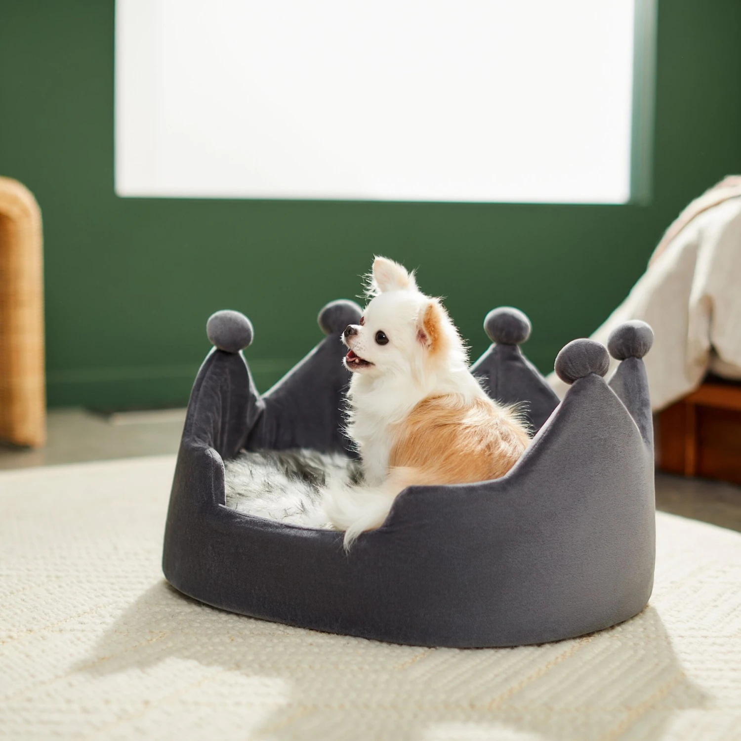 Frisco Faux Fur Crown Pillow Cat & Dog Bed 1 Frisco Faux Fur Crown Pillow Cat & Dog Bed