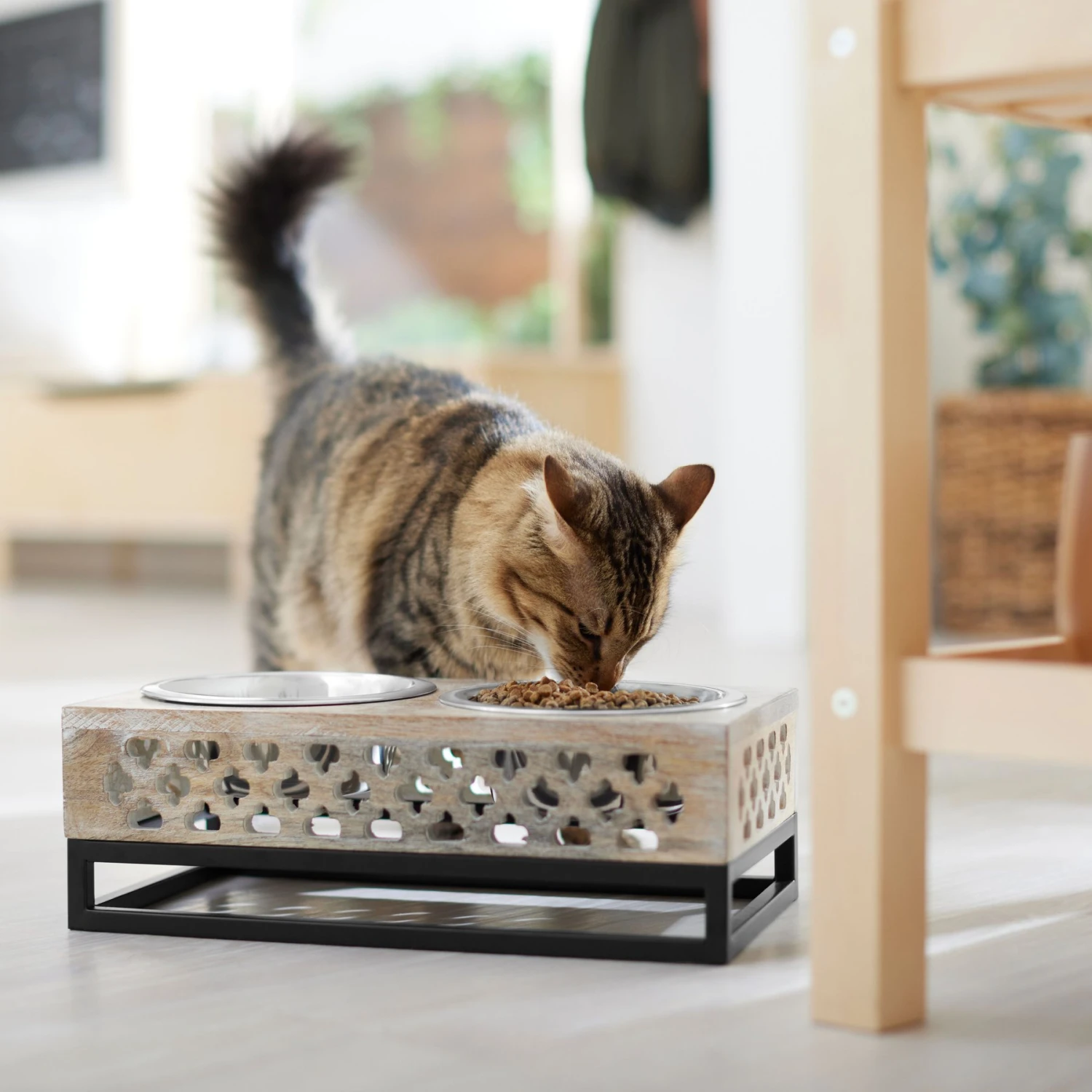 Frisco Premium Wood Elevated Stainless Steel Double Diner Dog & Cat Bowl, 3 Cup 4 Frisco Premium Wood Elevated Stainless Steel Double Diner Dog & Cat Bowl, 3 Cup - Image 4